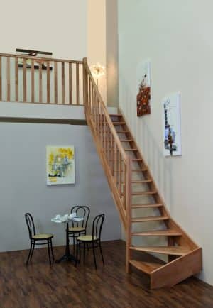 Classic tretrapp i bøk - L-trapp 1/4 høyre modell