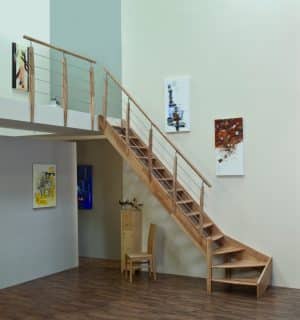 Classic tretrapp i gran - L-trapp 1/4 høyre modell